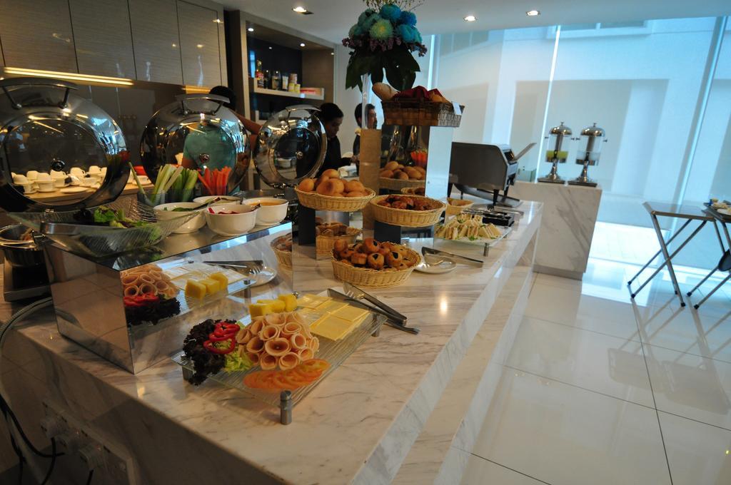 Aparthotel Damas & Residences 4*
