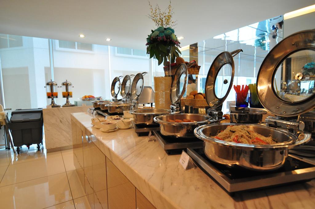 Damas & Residences