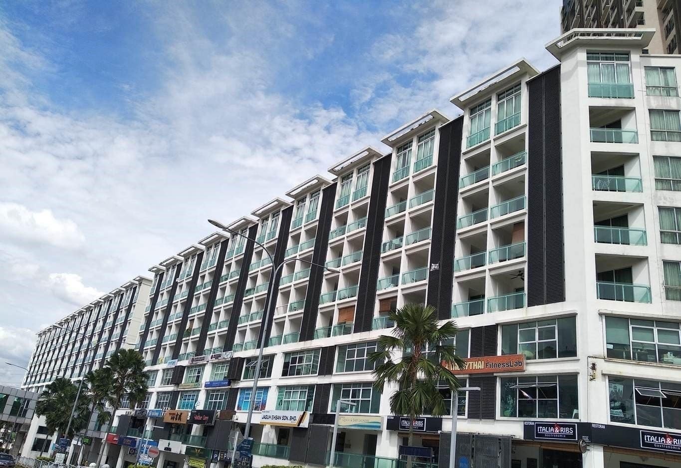 Damas & Residences Aparthotel 4*